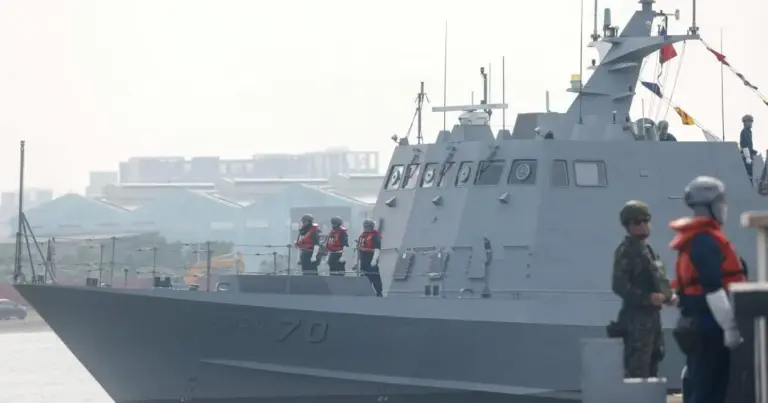 taiwans-defense-dilemma-why-the-island-nation-must-abandon-large-warships-for-a-distributed-fleet